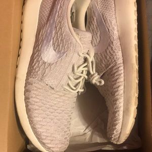 Wmns roshe one flyknit